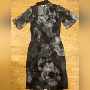 Hourglass Elegant Black and Gray Floral Dress Size Small